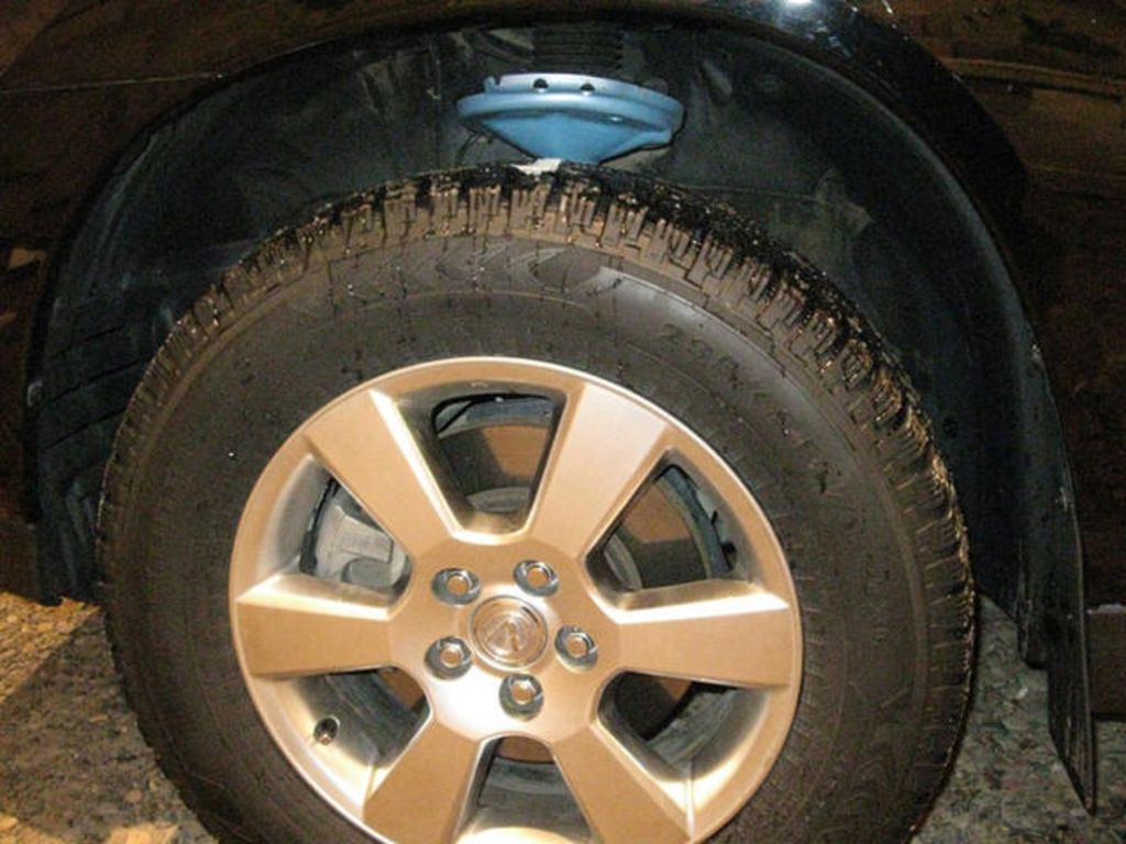 2004 Toyota Harrier