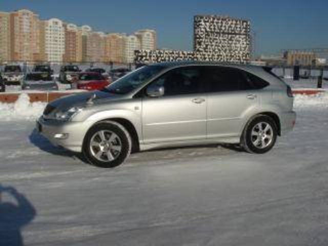2004 Toyota Harrier