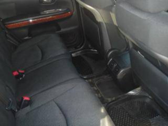 2004 Toyota Harrier