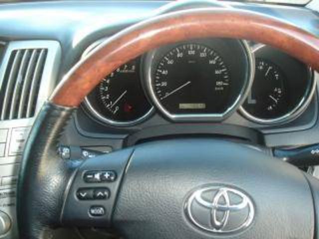 2004 Toyota Harrier