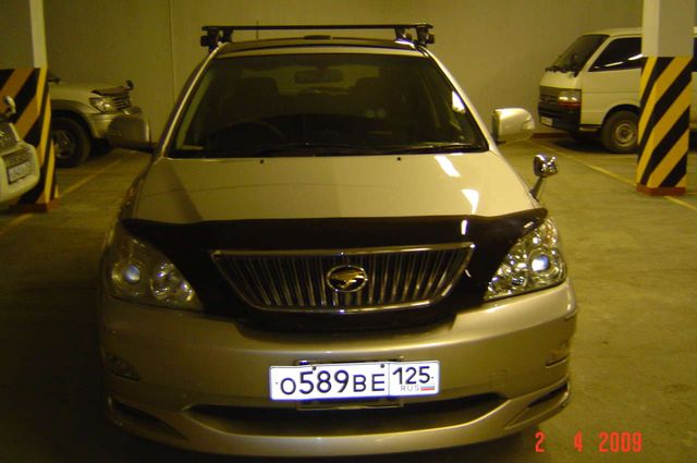 2004 Toyota Harrier