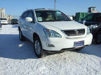 2004 Toyota Harrier Photos