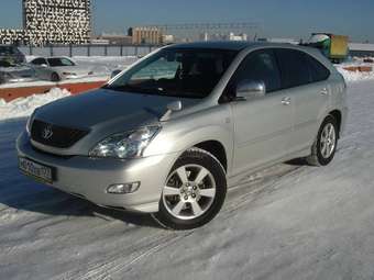 2004 Toyota Harrier Photos