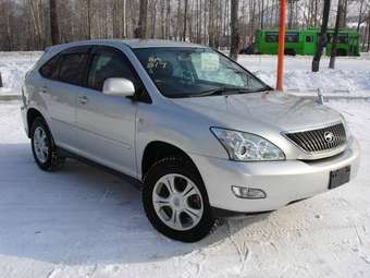 2004 Toyota Harrier Pics