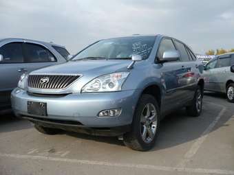 2004 Toyota Harrier Images