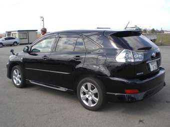 2004 Toyota Harrier Photos
