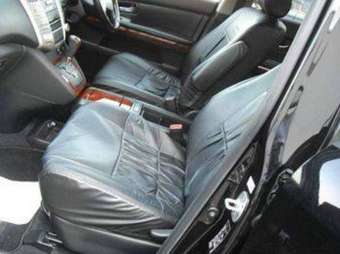 2004 Toyota Harrier Pictures
