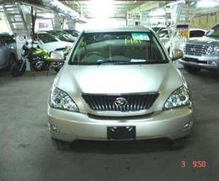 2004 Toyota Harrier Images