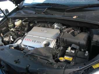 2004 Toyota Harrier Pictures