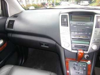 2004 Toyota Harrier Photos