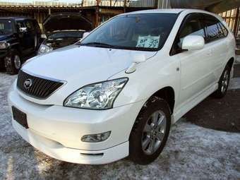 2004 Toyota Harrier Photos