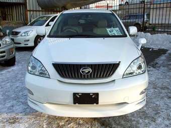 2004 Toyota Harrier Photos