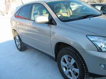 2004 Toyota Harrier Pictures