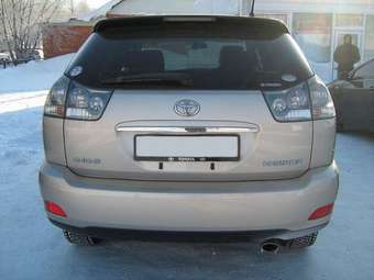 2004 Toyota Harrier Pictures