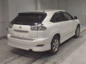 2004 Toyota Harrier Pictures