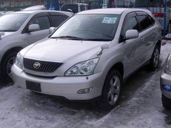 2004 Toyota Harrier Photos