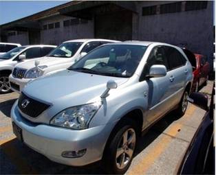 2004 Toyota Harrier Images