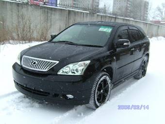 2004 Toyota Harrier Photos