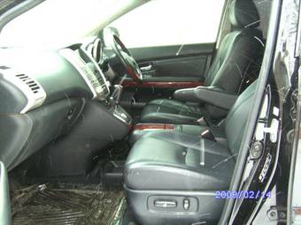 2004 Toyota Harrier Images