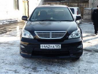 2004 Toyota Harrier Photos