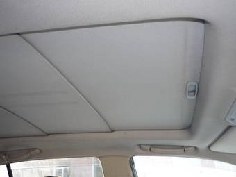 2004 Toyota Harrier Images