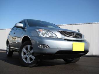 2004 Toyota Harrier Images