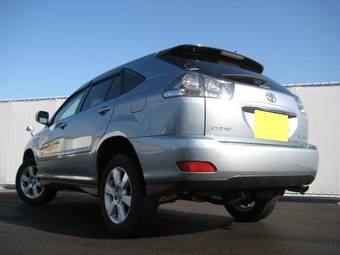 2004 Toyota Harrier Pictures