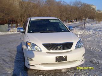 2004 Toyota Harrier Pictures