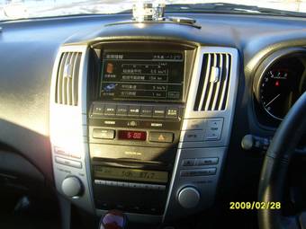 2004 Toyota Harrier Photos