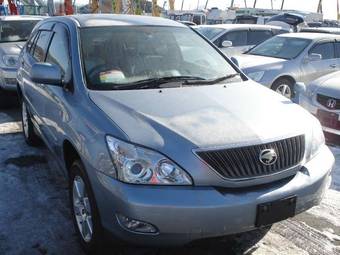 2004 Toyota Harrier Photos