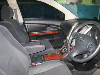 2004 Toyota Harrier Pictures