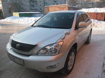 2004 Toyota Harrier Photos