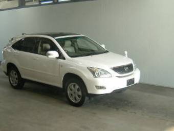 2004 Toyota Harrier Pictures