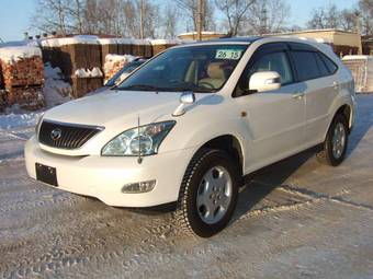 2004 Toyota Harrier Pictures