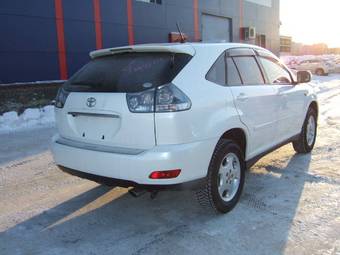 2004 Toyota Harrier Photos