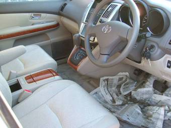 2004 Toyota Harrier Photos