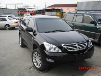 2004 Toyota Harrier Pictures