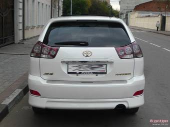 2004 Toyota Harrier Photos