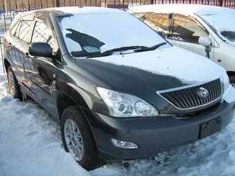 2004 Toyota Harrier Photos