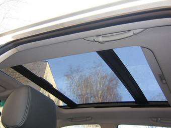 2004 Toyota Harrier Pictures