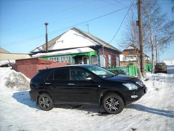 2004 Toyota Harrier Pictures