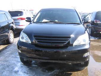 2004 Toyota Harrier Pics