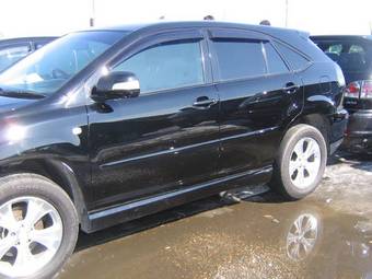 2004 Toyota Harrier Photos