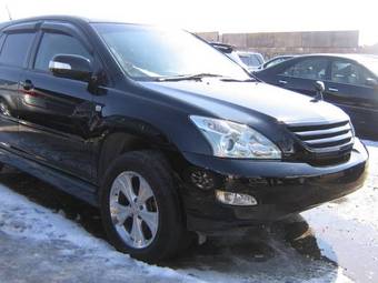 2004 Toyota Harrier Photos