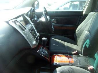 2004 Toyota Harrier Photos