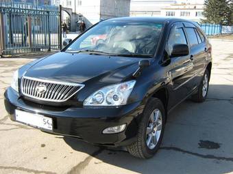 2004 Toyota Harrier Photos