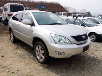 2004 Toyota Harrier Pictures