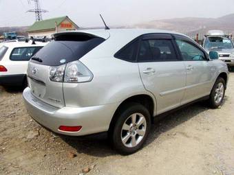 2004 Toyota Harrier Photos