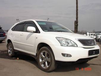 2004 Toyota Harrier Pictures