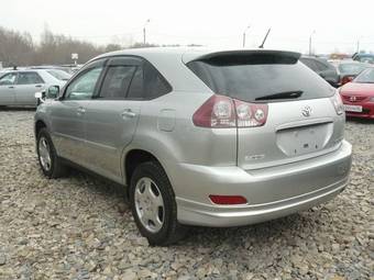 2004 Toyota Harrier Pictures